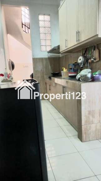Rumah Semi Furnished Taman Puspa Raya Citraland Dekat Pakuwon Mall Surabaya Barat - 9