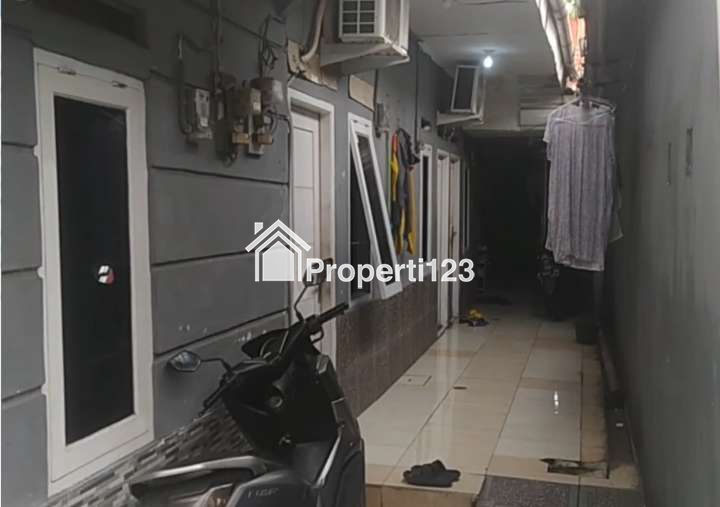 Dijual KONTRAKAN 13 Pintu, 300 meter ke Jalan Raya Bogor Pabuaran Cibinong. Akses masuk ke Kontrakan bisa 2 mobil ( no.wa : 081318087979 ) - 4