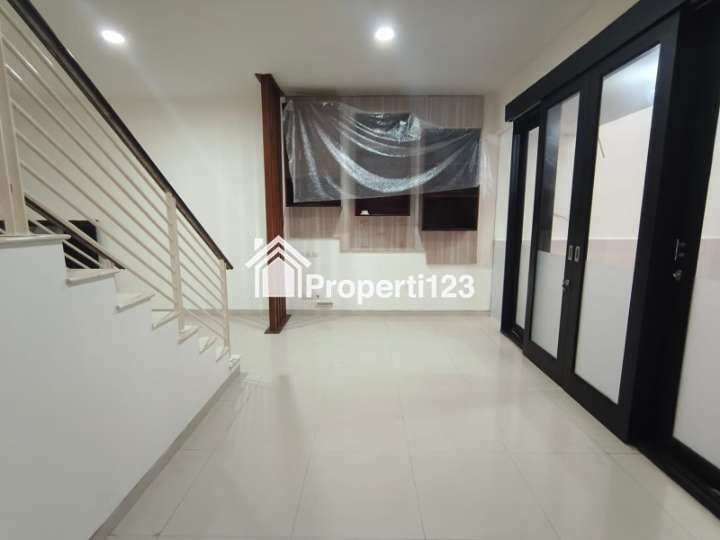 Rumah Minimalis Di Perumahan Pantai Mentari Dekat Raya Kenjeran Surabaya - 4
