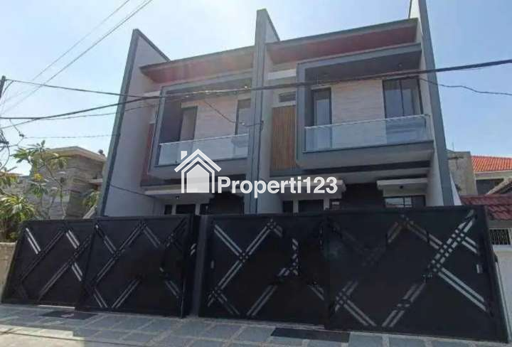 Rumah Baru Minimalis Modern di Manyar Tirtoyoso Dekat Stasiun Gubeng Surabaya - 1