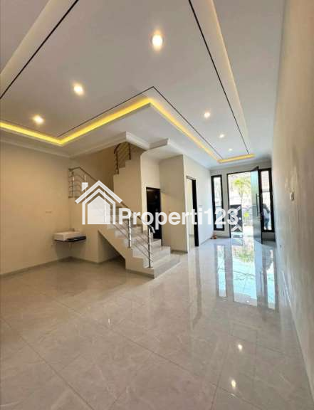 Rumah Baru Minimalis Modern di Manyar Tirtoyoso Dekat Stasiun Gubeng Surabaya - 8
