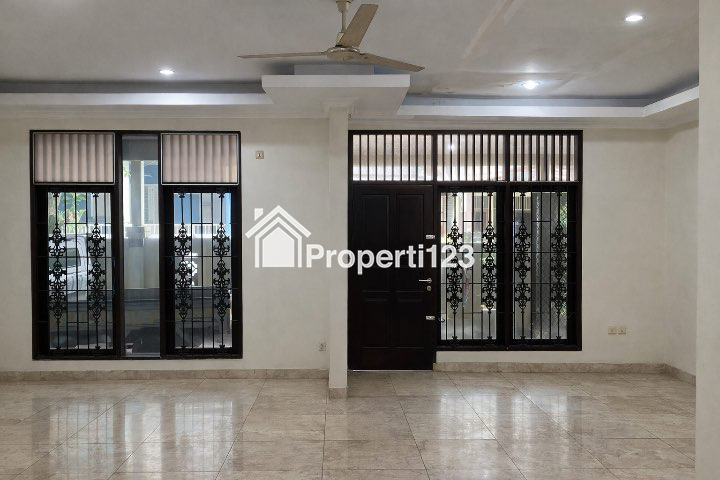 Rumah Siap Huni Hook di Taman Buaran, Sebrang Buaran Plaza Mall - 10