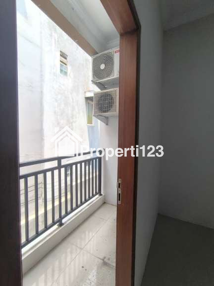 Rumah Strategis Jalan Kalibaru Timur Bungur Senen Jakarta Pusat - 10