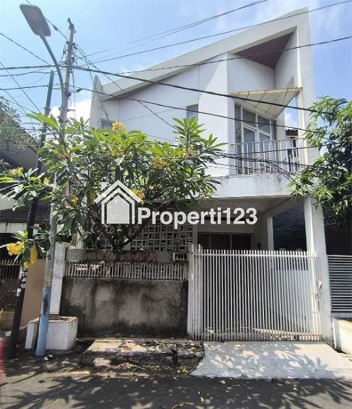 Rumah Siap Huni Jalan Cempaka Putih Timur Jakarta Pusat - 1