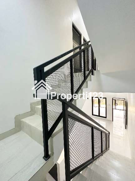 Rumah 3LT dekat RSUD Matraman Utan Kayu Jakarta Timur - 5