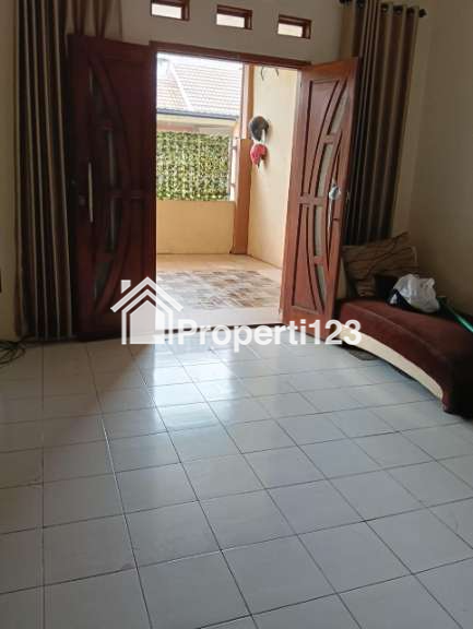 Rumah Full Furnished di Perumahan Surya Residence Damarsi Buduran Sidoarjo Dekat Bandara Juanda - 2