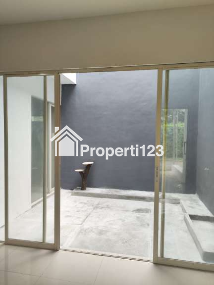 Rumah Minimalis Di Perumahan De Casa Residence Lakarsantri Surabaya Barat - 6