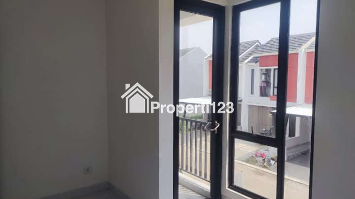 RUMAH 2 LANTAI SIAP HUNI – LOKASI STRATEGIS PASAR KEMIS! SHM • 2 KT • 2 KM • CARPORT • DEKAT TOL & STASIUN Harga Rp600 Juta WA: 0858 8152 5258 - 6