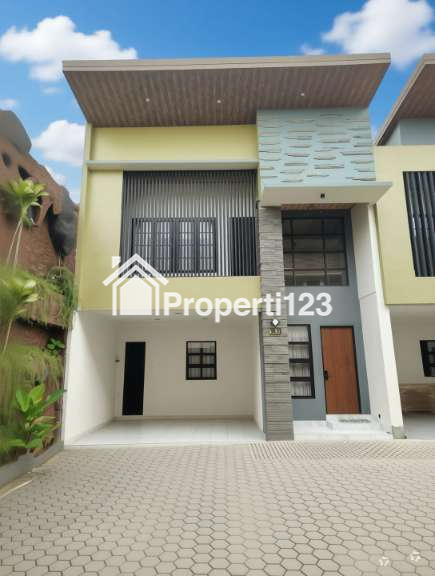 Rumah ready siap huni dalam townhouse area Cipayung Jaktim - 2