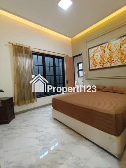 Rumah ready siap huni dalam townhouse area Cipayung Jaktim - 3