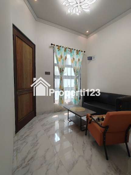 Rumah baru dalam townhouse area Cipayung Jaktim - 10