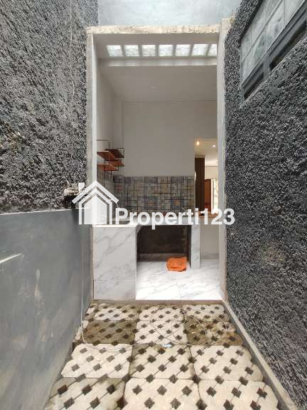 Rumah baru dalam townhouse area Cipayung Jaktim - 6