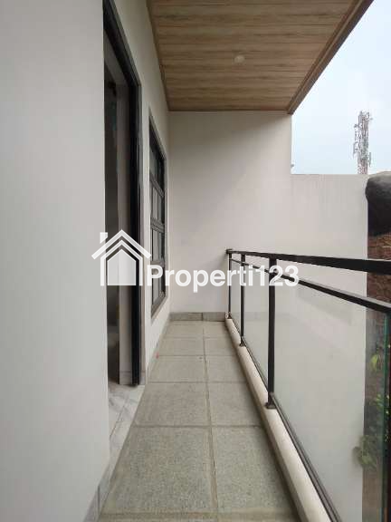 Rumah baru dalam townhouse area Cipayung Jaktim - 3
