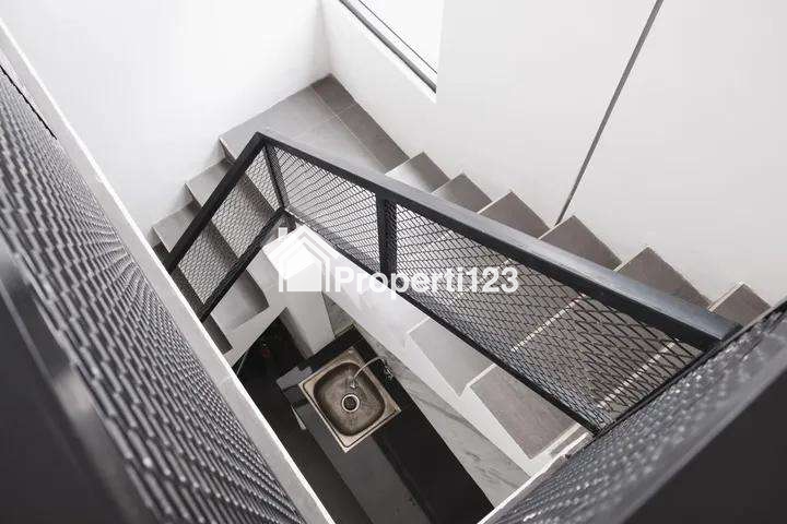 DIJUAL RUMAH UNDER PASARAN DI KOTA BANDUNG ANTAPANI - 5