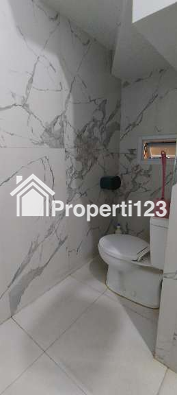 Rumah second 2 lantai murah siap huni lokasi strategis dirangkapan jaya,Depok - 4
