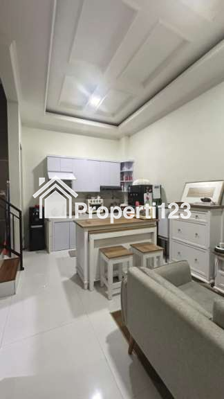 Rumah second 2 lantai murah siap huni lokasi strategis dirangkapan jaya,Depok - 2