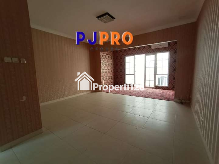 Dijual Cepat Rumah Siap Huni di The Royal Residence Jakarta Timur - 7
