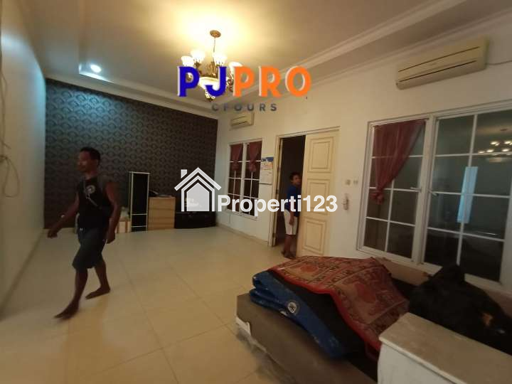 Dijual Cepat Rumah Siap Huni di The Royal Residence Jakarta Timur - 2