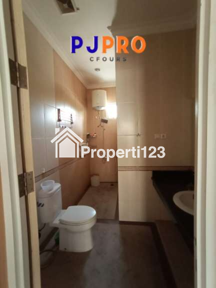 Dijual Cepat Rumah Siap Huni di The Royal Residence Jakarta Timur - 9