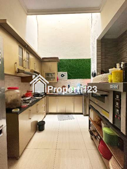 Dijual Rumah Hook Tanah Luas di Bintara Bekasi Barat - 7