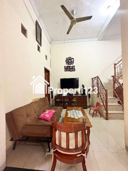 Dijual Rumah Hook Tanah Luas di Bintara Bekasi Barat - 6