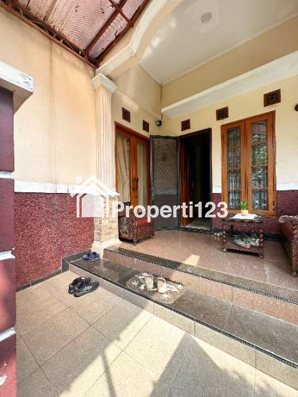 Dijual Rumah Hook Tanah Luas di Bintara Bekasi Barat - 3
