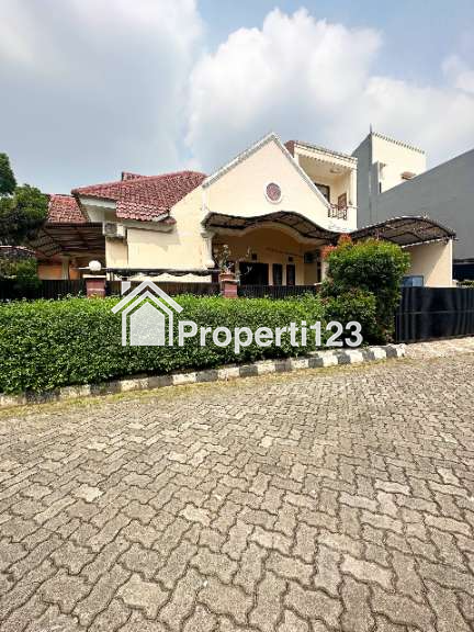 Dijual Rumah Hook Tanah Luas di Bintara Bekasi Barat - 1