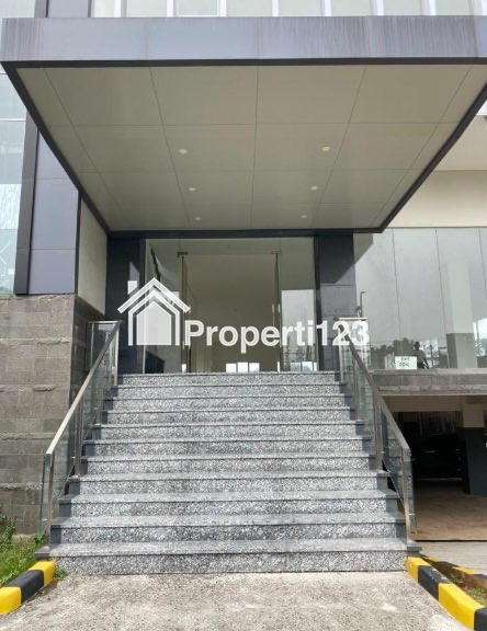 Dijual Gedung Baru Pinggir Jalan di Pramuka Raya Jakarta Timur - 2