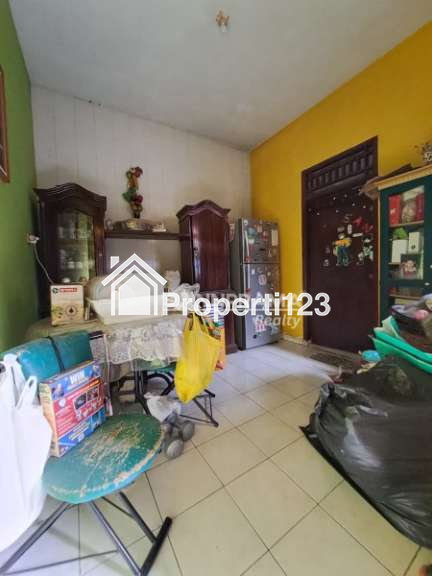Rumah second murah tanah luas lokasi strategis dibeji Depok - 3