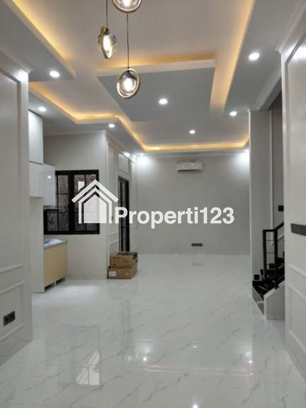 Rumah siap huni lokasi strategis di Griyaloka BSD - 14
