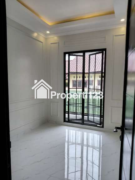 Rumah siap huni lokasi strategis di Griyaloka BSD - 6