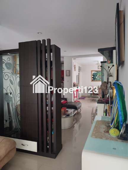 Rumah Minimalis Semi Furnished di Komplek Elite The Gayungsari Surabaya Selatan - 5