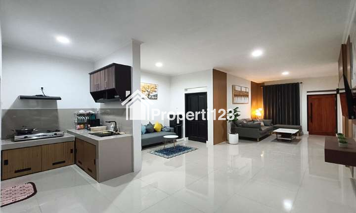 Rumah Minimalis Modern Semi Furnished Serasa Baru 3 Kamar Tidur 2 Kamar Mandi Carport One Gate Cluster Lingkungan Asri Resik Nyaman Aman di Permata Kopo Bandung - 2