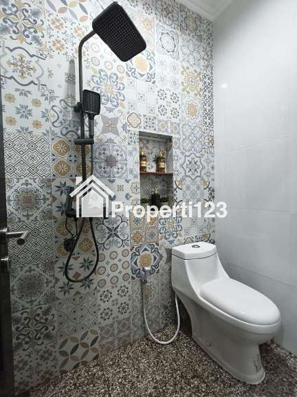 Rumah Minimalis Modern Semi Furnished Serasa Baru 3 Kamar Tidur 2 Kamar Mandi Carport One Gate Cluster Lingkungan Asri Resik Nyaman Aman di Permata Kopo Bandung - 8
