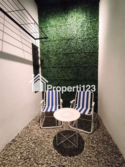 Rumah Minimalis Modern Semi Furnished Serasa Baru 3 Kamar Tidur 2 Kamar Mandi Carport One Gate Cluster Lingkungan Asri Resik Nyaman Aman di Permata Kopo Bandung - 11