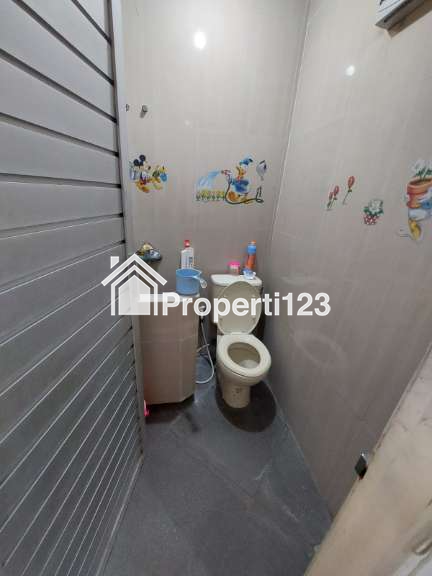 Rumah Semi Furnished Huni Lokasi Tenggilis Surabaya Dekat Raya Jemursari - 6