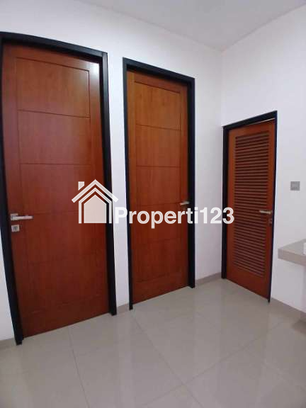 Rumah 2 lantai ada rooftop dalam cluster di Rangkapan Jaya Baru Depok - 12