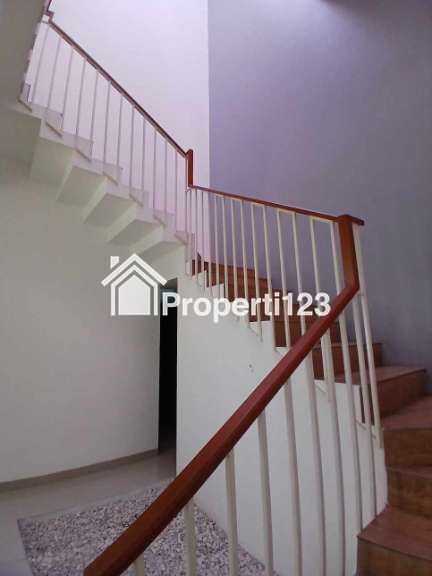 Rumah 2 lantai ada rooftop dalam cluster di Rangkapan Jaya Baru Depok - 8