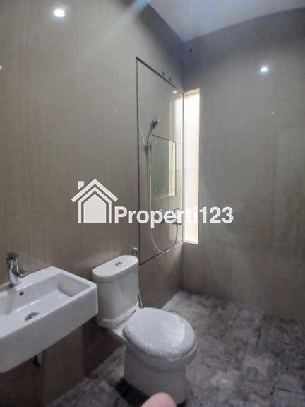 Rumah cluster 2 lantai ada rooftop di Mampang Depok - 6