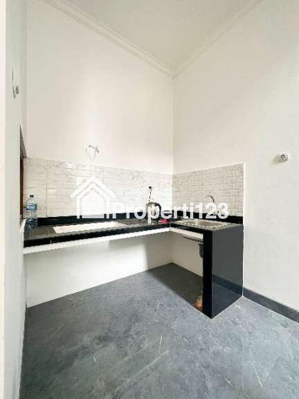 Townhouse Premium dekat Stasiun Lrt Ciracas Jakarta Timur - 3