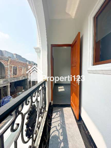 Townhouse Premium dekat Stasiun Lrt Ciracas Jakarta Timur - 7