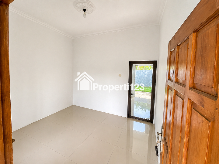 Dijual Rumah Paviliun + Tanah Luas 68 Ubin SHM di Patikraja, Banyumas - 5
