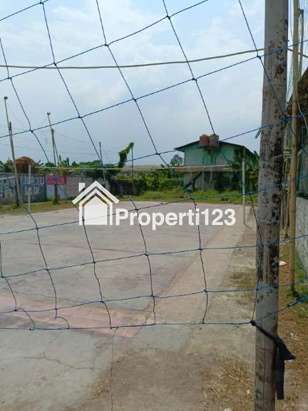 Dijual Murah Tanah Beserta Bangunan Kosong 2 Lt. Ex. Rumah Kost 40 Kamar di Balaraja Tangerang - 3