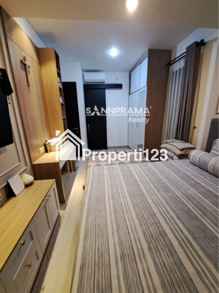 Rumah second 2 lantai di Cluster The Grove Shila at Sawangan Depok - 12