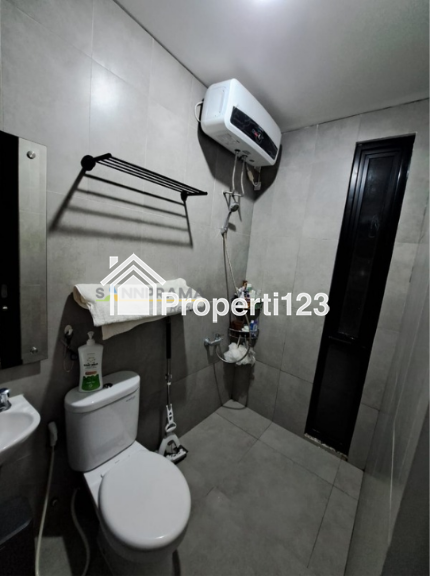 Rumah second 2 lantai di Cluster The Grove Shila at Sawangan Depok - 10