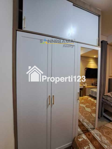 Rumah second 2 lantai di Cluster The Grove Shila at Sawangan Depok - 2