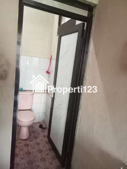 Dijual Rumah berikut tanah yang luas di Jl Kenanga V Kel Genuk, Ungaran - 11