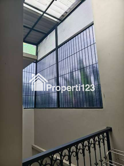 Dijual Murah Rumah Cantik 2 Lt. di Kalimulya Kota Depok - 13