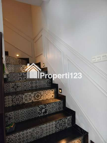 Dijual Murah Rumah Cantik 2 Lt. di Kalimulya Kota Depok - 8