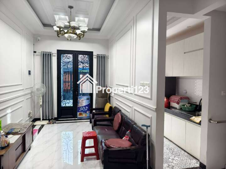 Dijual Murah Rumah Cantik 2 Lt. di Kalimulya Kota Depok - 5